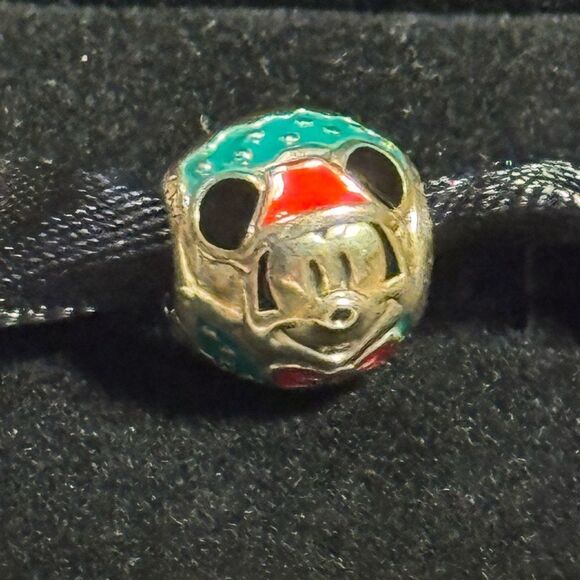 Pandora Sterling Silver Mickey mouse Charm in original box - Picture 2 of 6